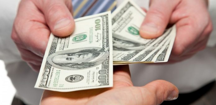 mơ có người trả tiền